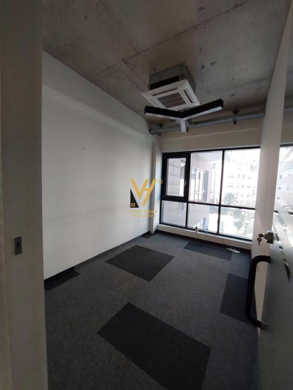 JEPET ZYRE 370M2 ME QERA TE RRUGA E KOSOVARVE 6.600 EURO