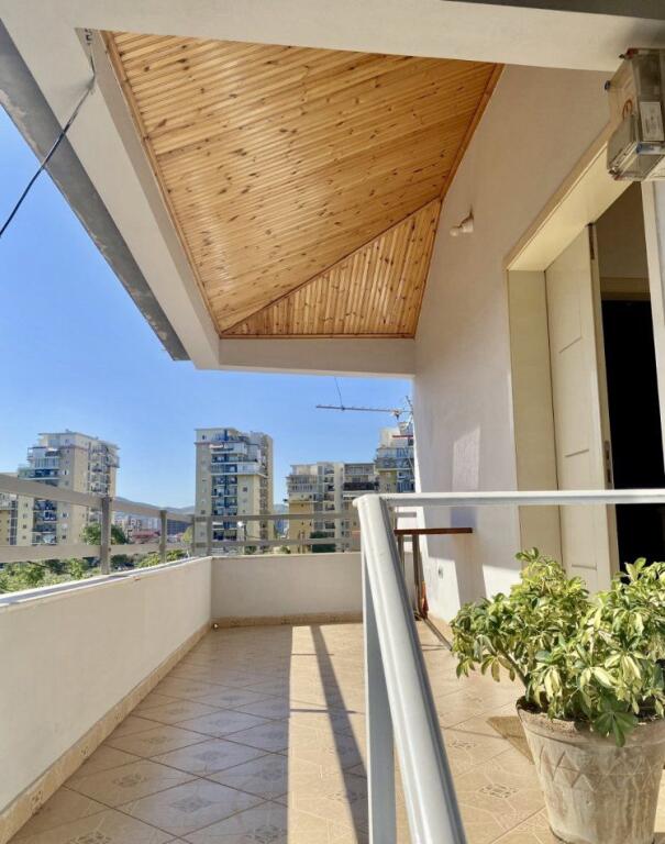 JEPET ME QERA APARTAMNET 2+1 550 EURO FUSHA E AVIACIONIT