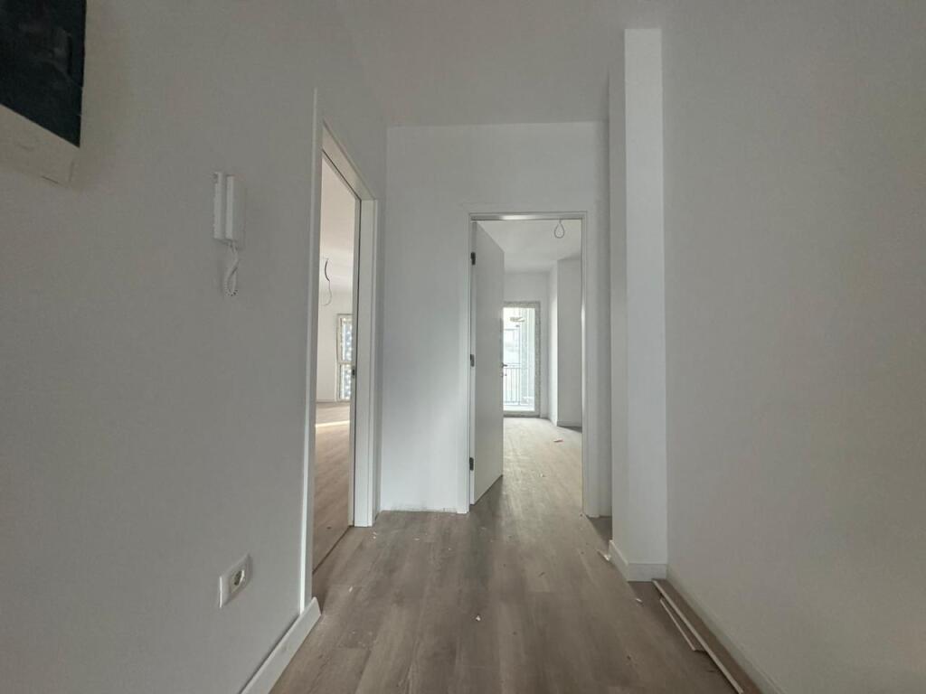 Emerald Center via 5 Maji, vendesi in vendita appartamento 1+1