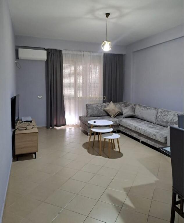 Jepet me Qira 2+1 ne Fresk 450 euro/muaj