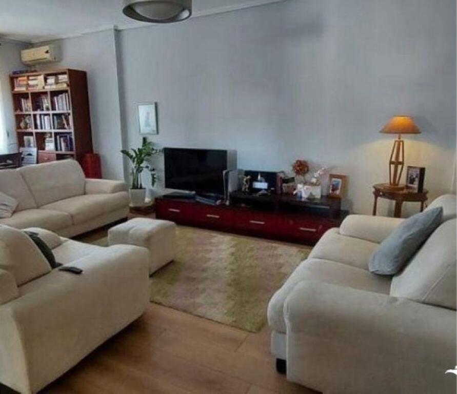 APPARTAMENTO IN AFFITTO 2+1 COMUNE DI PARIGI 650 EURO