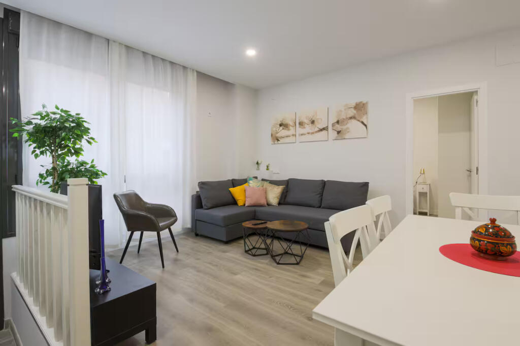 Apartament me qera 1+1 tek Mine Peza (ID B211356) Tirane
