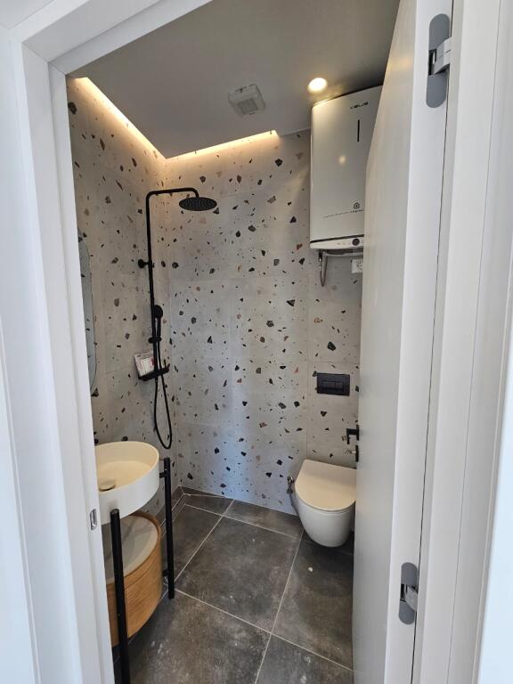 AFFITTASI SPAZIO UFFICIO PRESSO ALTANA RESIDENCE TIRANA