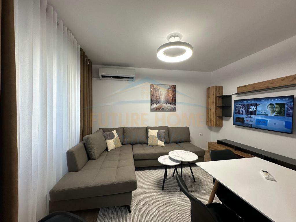 Shitet, Apartament 1+1, Rruga e Dibrës, Tiranë.