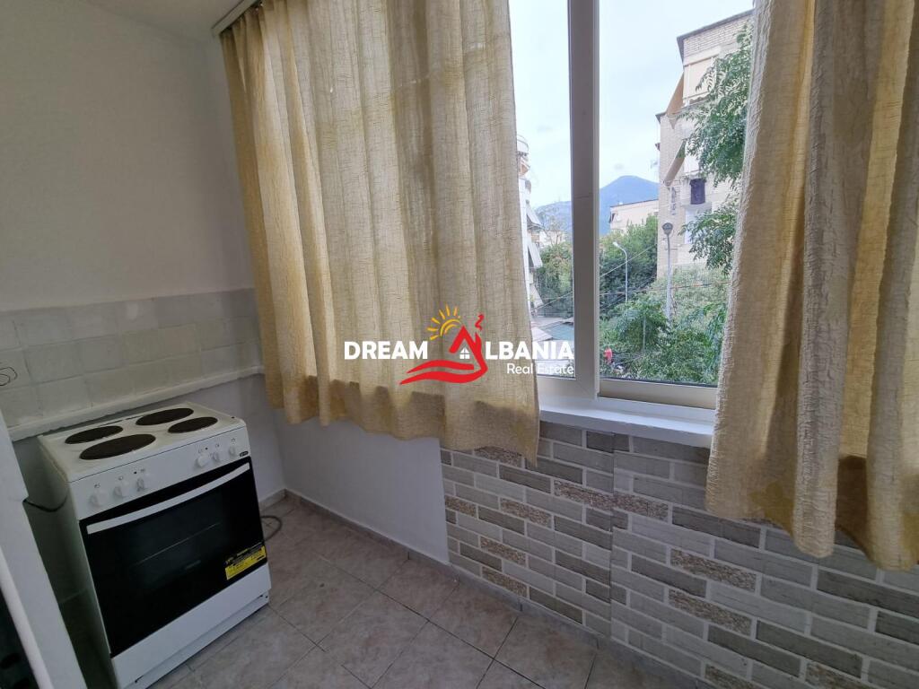 Apartament 1+1 ne "Rrugen e Dibres" prane Shkolles se Bashkuar ne Tirane (ID 4219325)