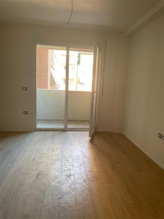 APARTAMENT NE SHITJE 1+1 TE GOLDEN PARK 3 TIRANE
