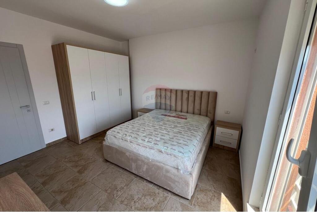 Apartament per Qira 2+1+2 Rruga Elbasanit.."""'