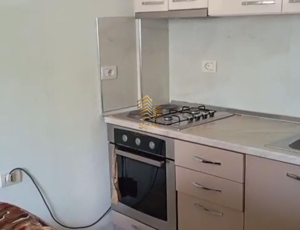 Rent, Private entrance, 2+1 Shkozë, 300 Euro/month