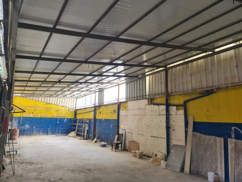 Negozio in affitto ad Astir (ID BM259) Tirana