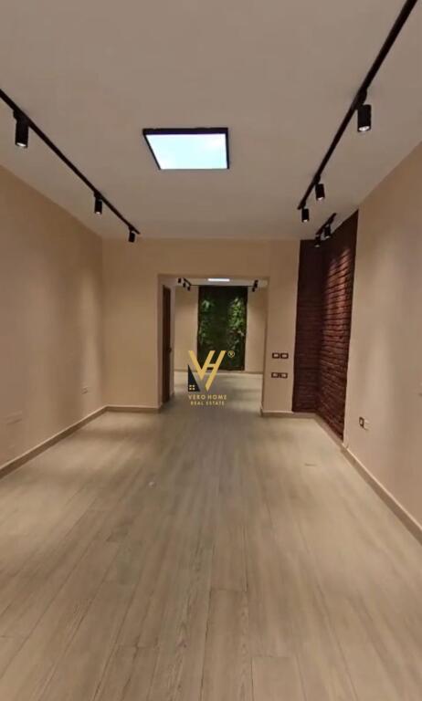 SHOP 67 M2 FOR RENT IN VASIL SHANTO 75,000 LEKE