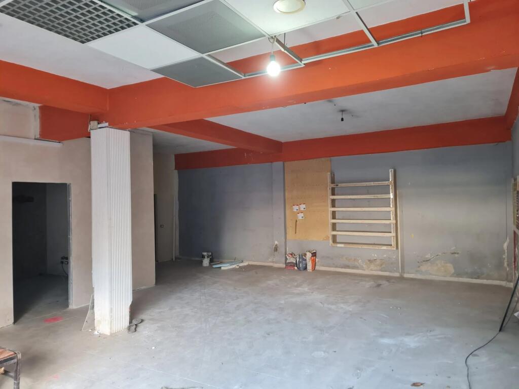 Negozio in affitto ad Astir (ID BM259) Tirana