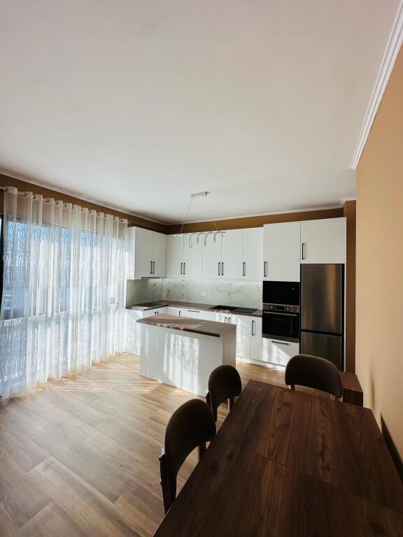 Apartament me qera 2+1+2 Tek Farmacia 10