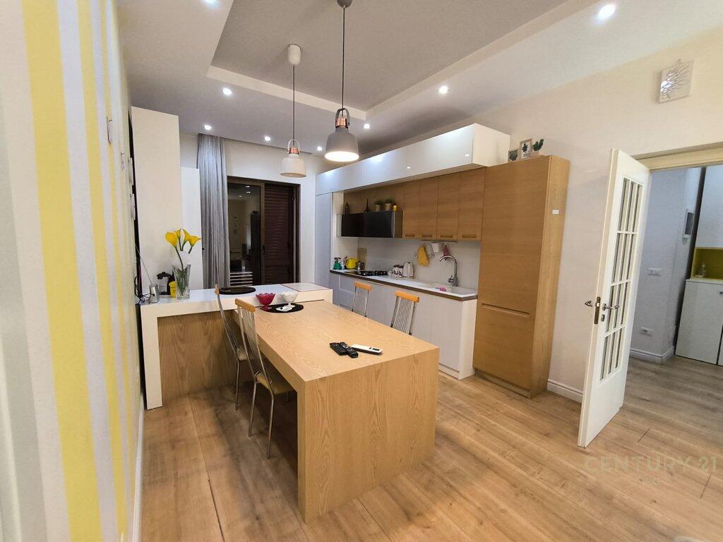 Apartament 2+1 me Qira – Myslym Shyri, Tiranë