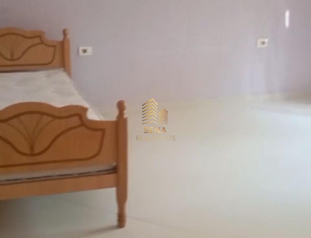 Rent, Private entrance, 2+1 Shkozë, 300 Euro/month