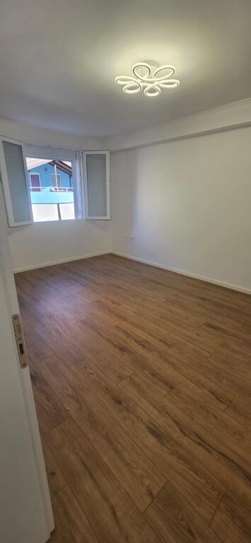 🏢Rruga Myslym Shyri,prane shkolles 9-vjecare“Pjeter Budi”shitet garsoniere me siperfaqe 30m2, 95,000 Euro
