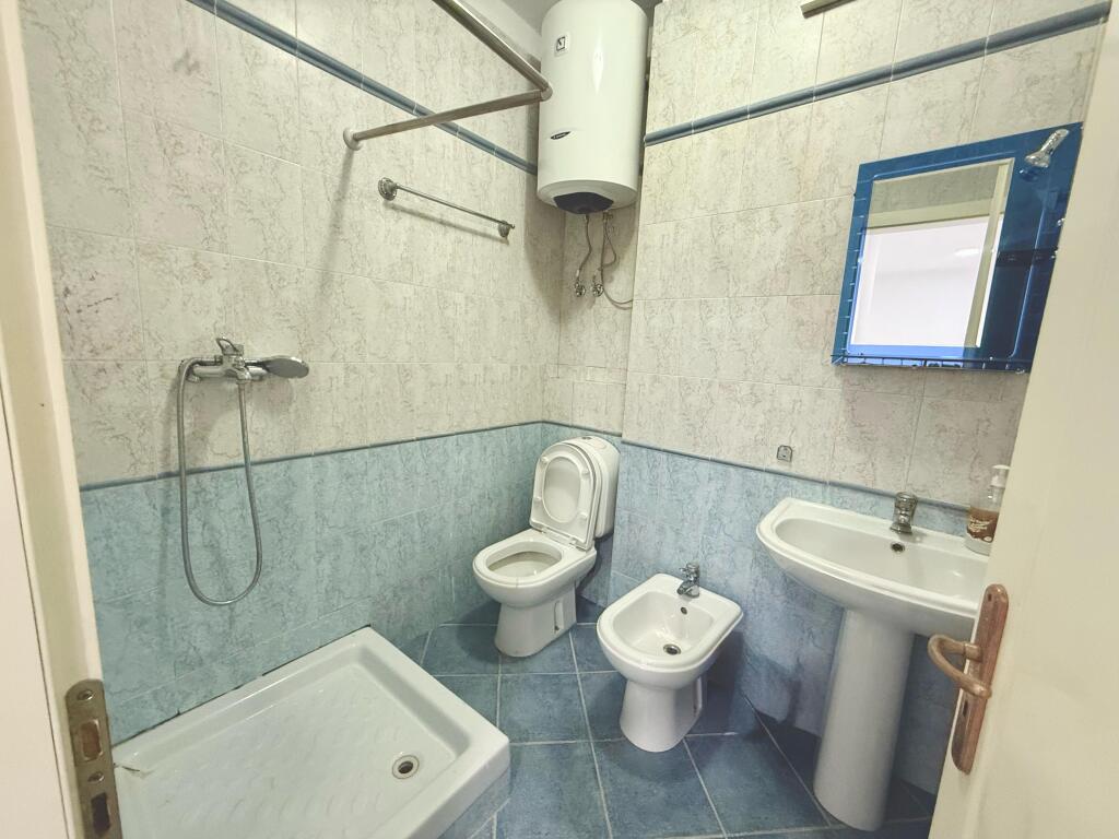 APARTAMENT PER QERA PER ZYRA 700 €