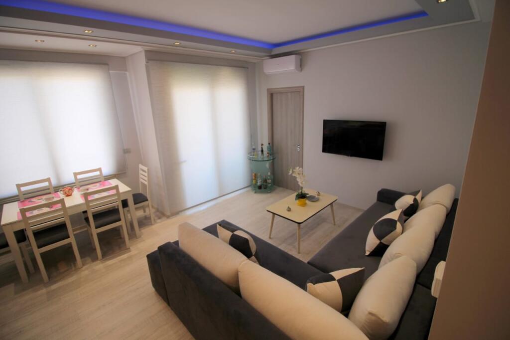 Shitet super apartament ne Sarande
