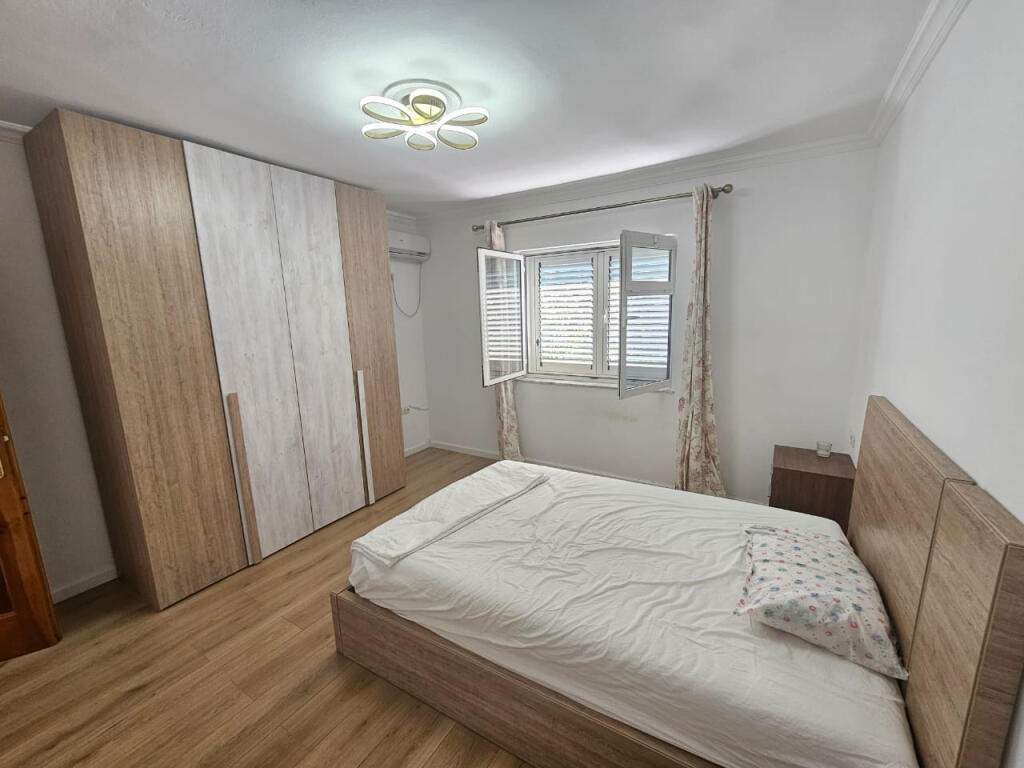 Vile 3 Kateshe Me Qera tek Liqeni i Thate (ID BV22453) Tirane