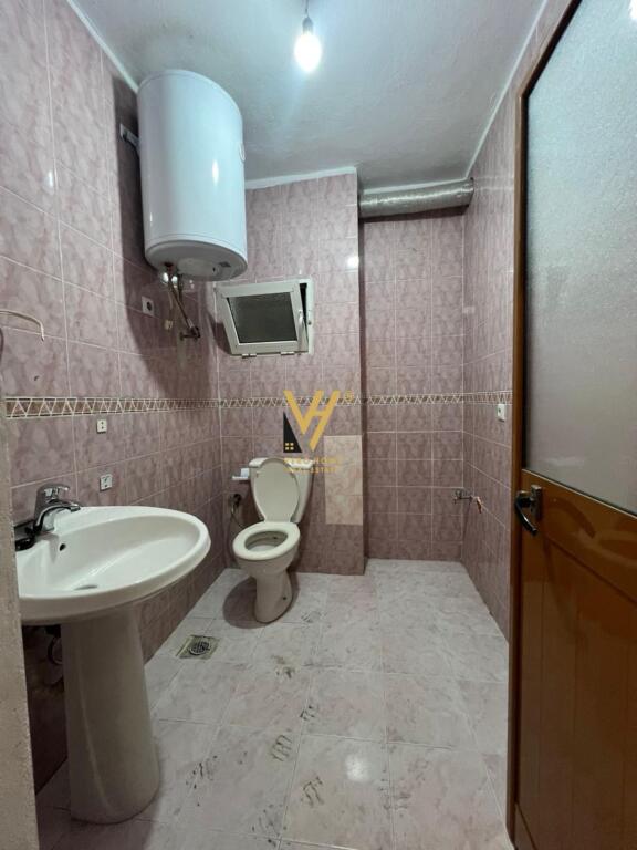 VENDESI APPARTAMENTO 3+2+2BLK A KOMUNA E PARISIT 265.800 EURO