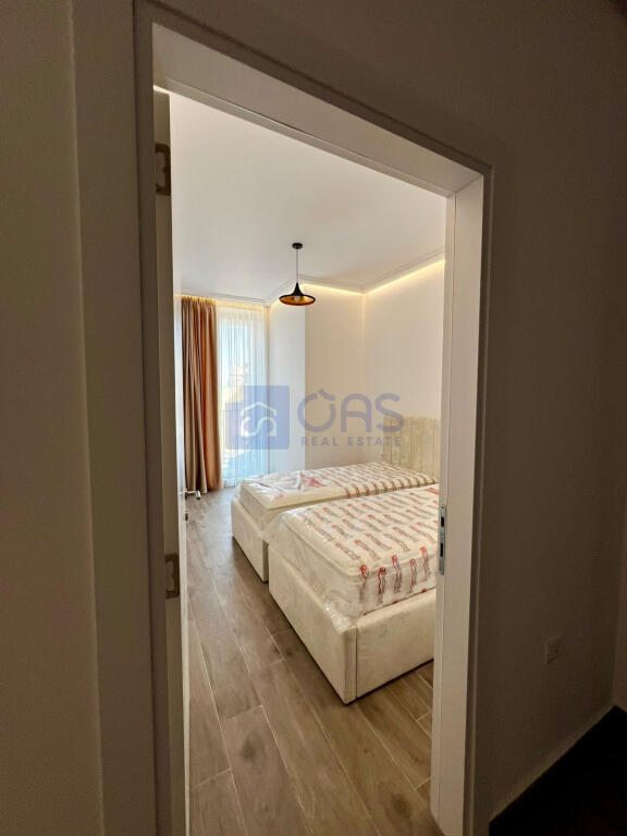 Jepet me qera apartament 2+1 te Rruga Riza Cerova