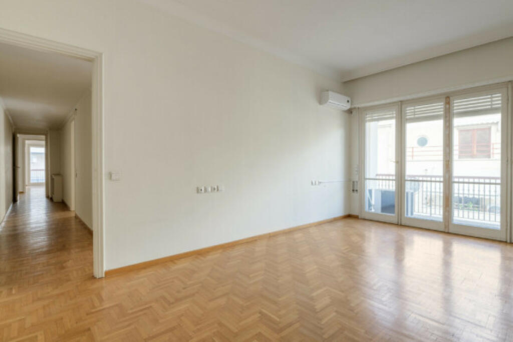 Office\Duplex for rent in the Center (ID BZ2645) Tirana
