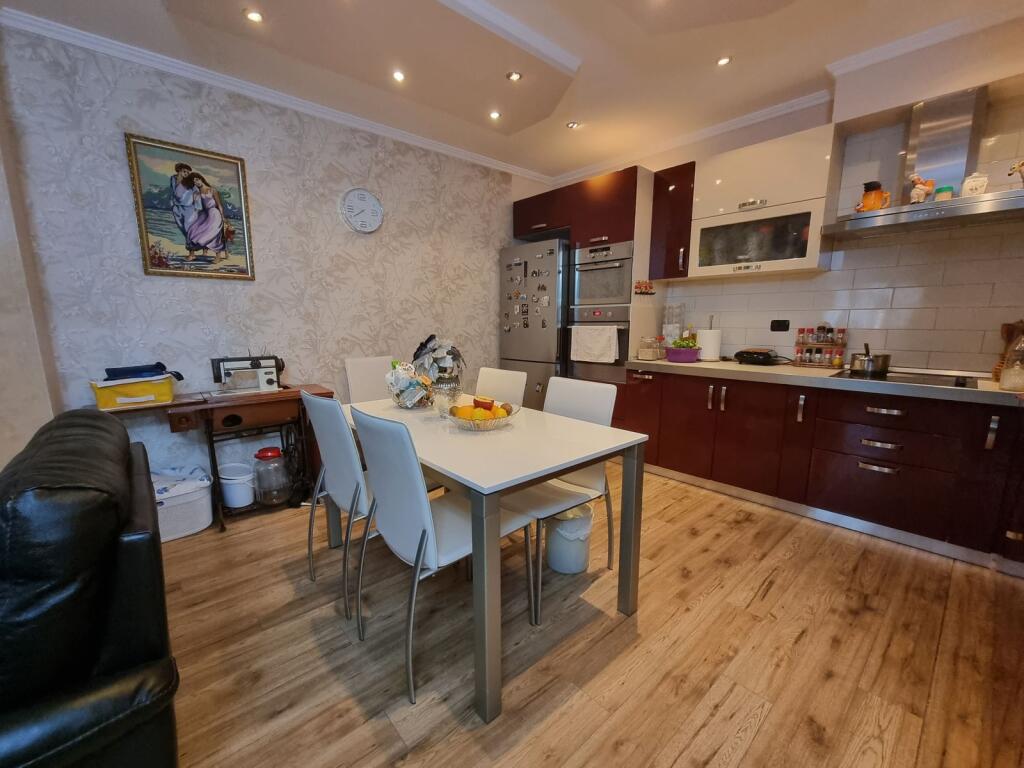 2+1 apartment for rent at 21 Dhjetori