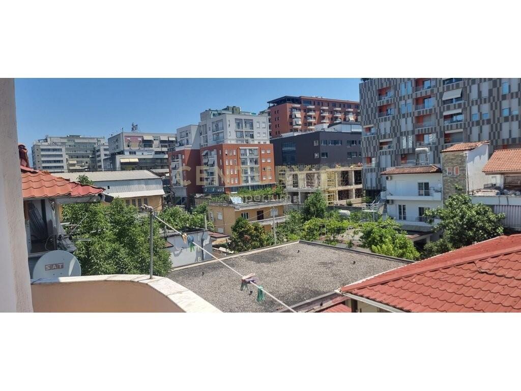 Apartament 2+1 me Qira – Zogu i Zi, Kati i 4-t, Vilë Private.