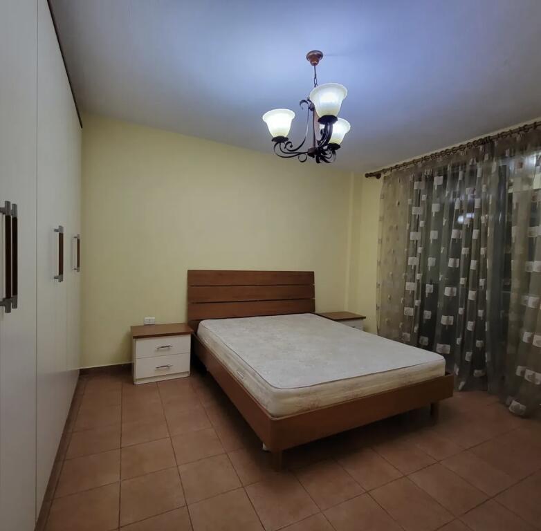 1+1,i mobiluar,te globe rruge e kavajes,550 euro