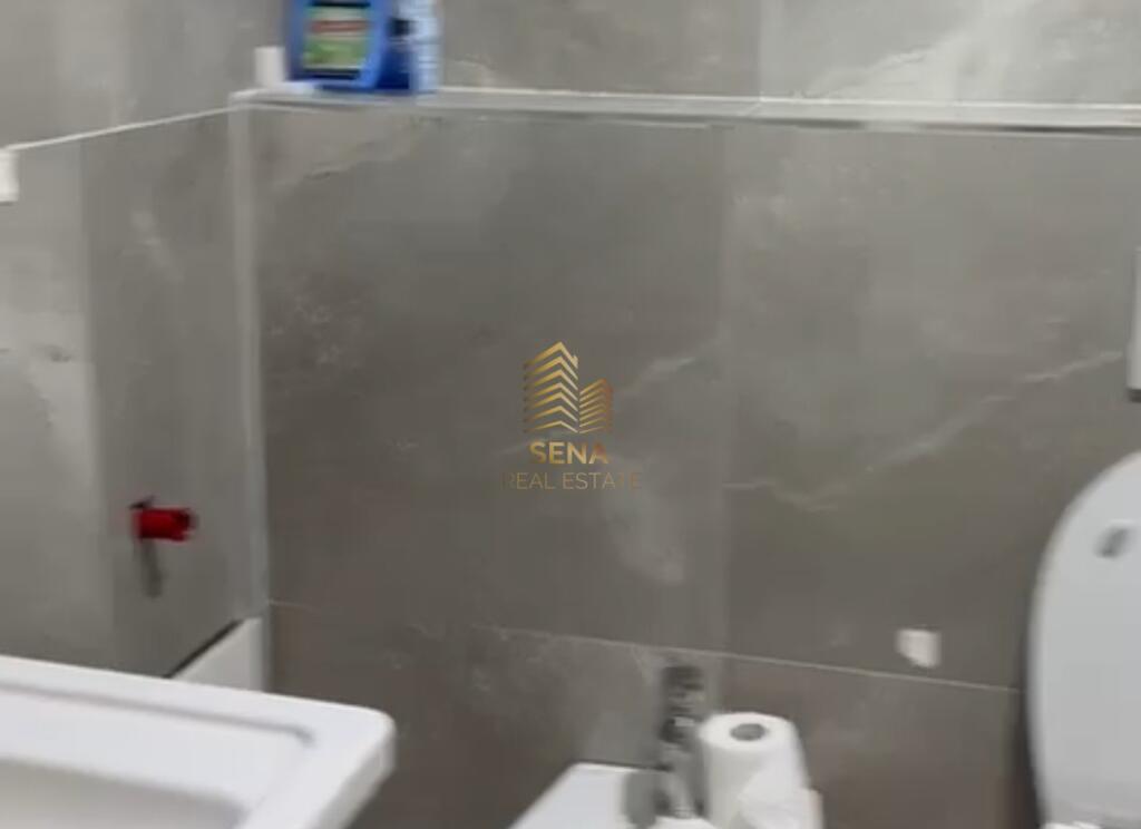 Affitto, Appartamento 1+1+balcone, Parzialmente Arredato, Via Kongresi i Manastirit, 350 Euro/mese