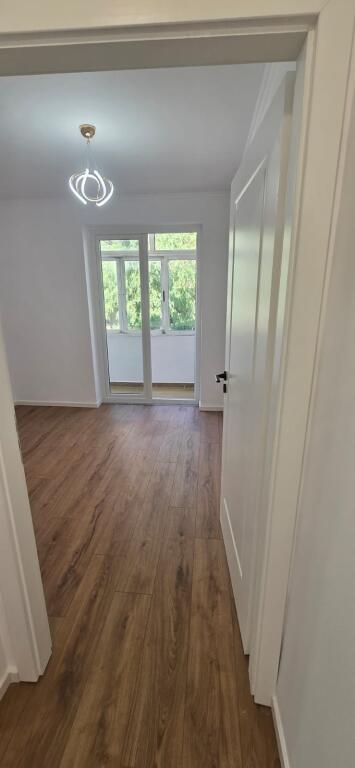 🏢Rruga Myslym Shyri,prane shkolles 9-vjecare “Pjeter Budi”shitet apartament 1+1, 135,000€uro