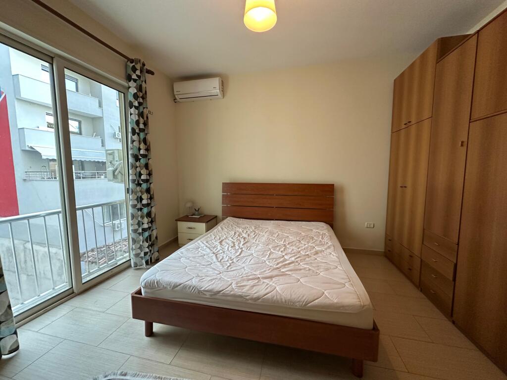 Apartament 2 +1 me Qira – Pazar i Ri