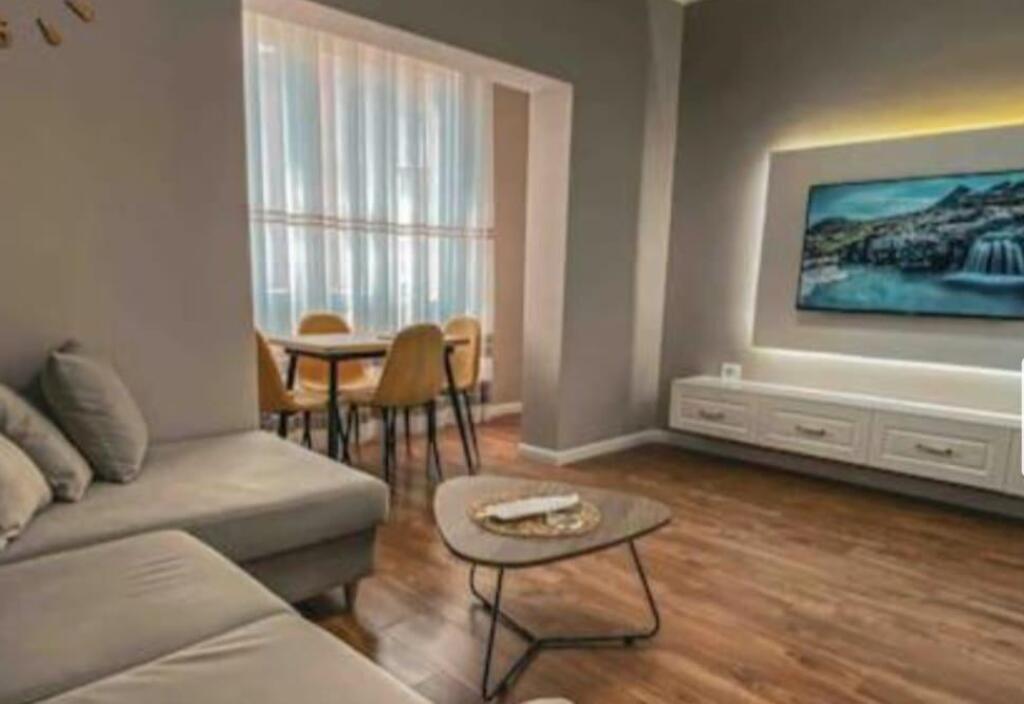 Shitet apartament