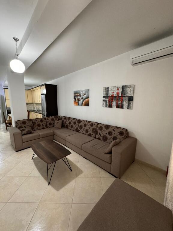 Apartament me Qira 1+1 + Ballkon 📍Rruga Dalip Topi, Prane residences Platea