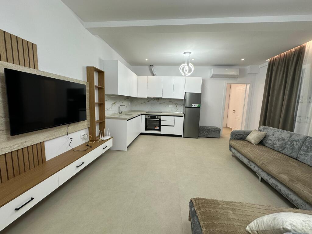 APARTAMENT 1+1 ME QIRA | I Pa Banuar Me Pare |  Sauk