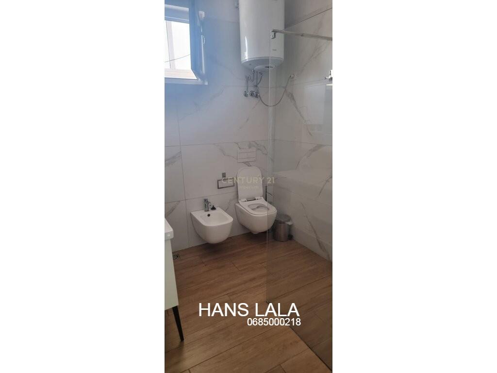 Apartament 2+1 me Qira – Zogu i Zi, Kati i 4-t, Vilë Private.