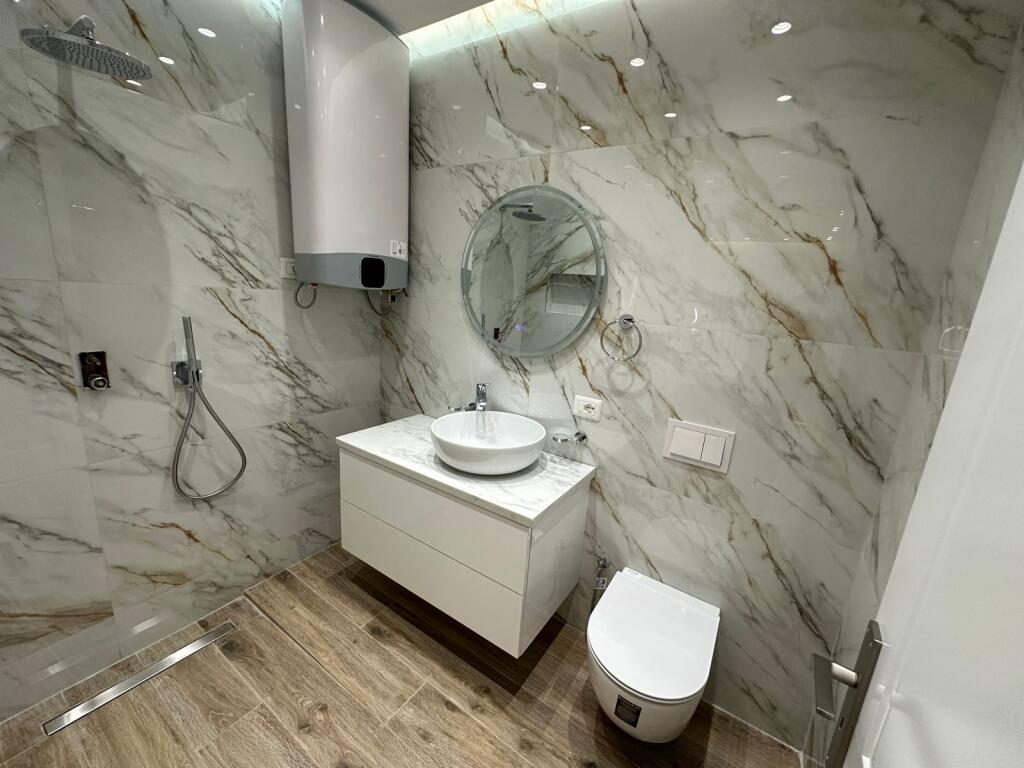 SUPER APARTAMENT ME QIRA 2+1