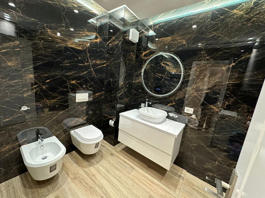 SUPER APARTAMENT ME QIRA 2+1