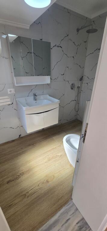 Apartament 1+1 tek Myslym Shyri!