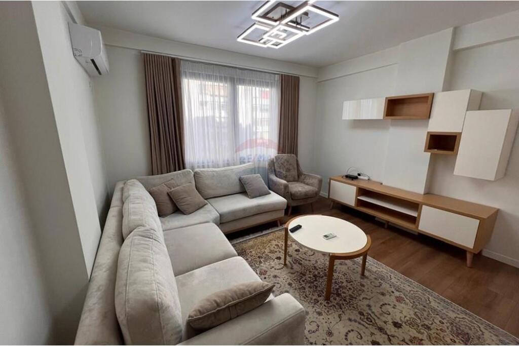 Apartament - Për Qira - Bulevardi Zogu I, Tiranë