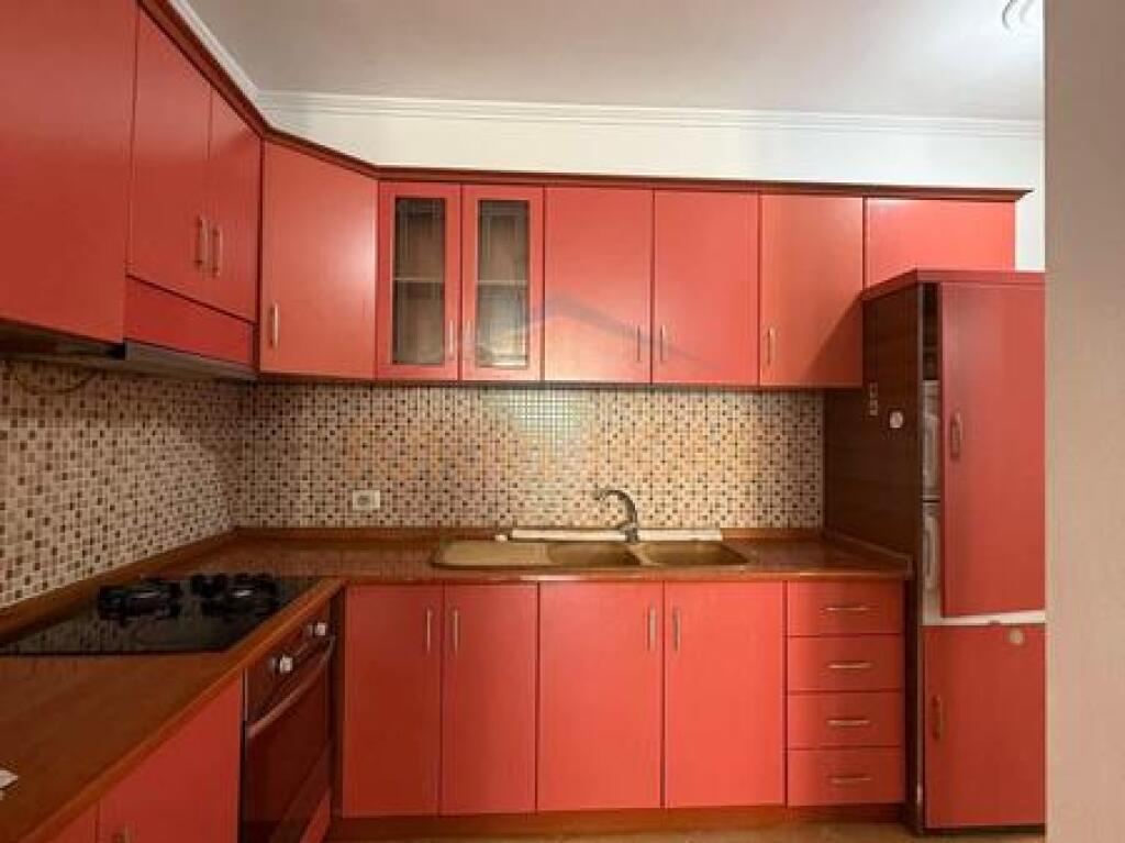 Shitet Apartament 2+1, Yzberisht