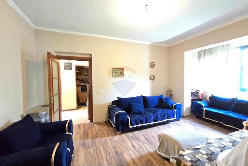 Apartament 3+1 në shitje te Harri Fultz!

