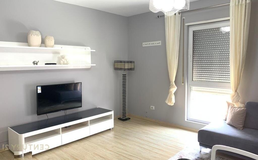 Apartament me qira 1+1, Myslym Shyr