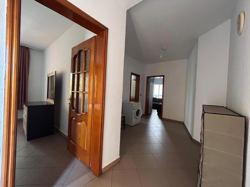 Jepet Me Qera Apartament 2+1+1 Ballkon