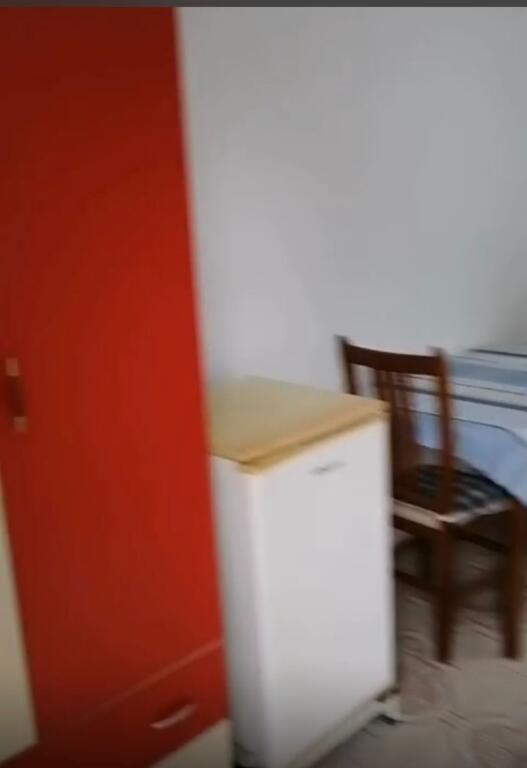 Garzoniere me qira tek rrethrrotullimi i Shkozes