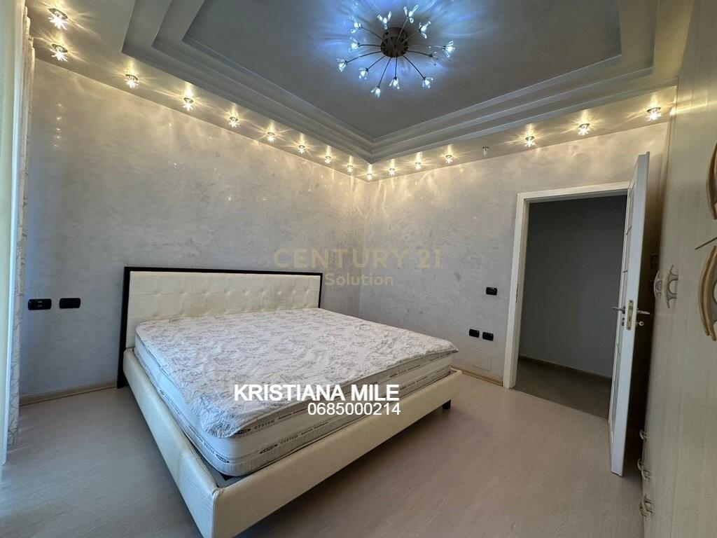 KOPSHTIT BOTANIK ZOOLOGJIK, APARTAMENT 2+1 PER QIRA