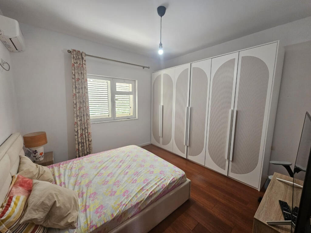 Vile 3 Kateshe Me Qera tek Liqeni i Thate (ID BV22453) Tirane
