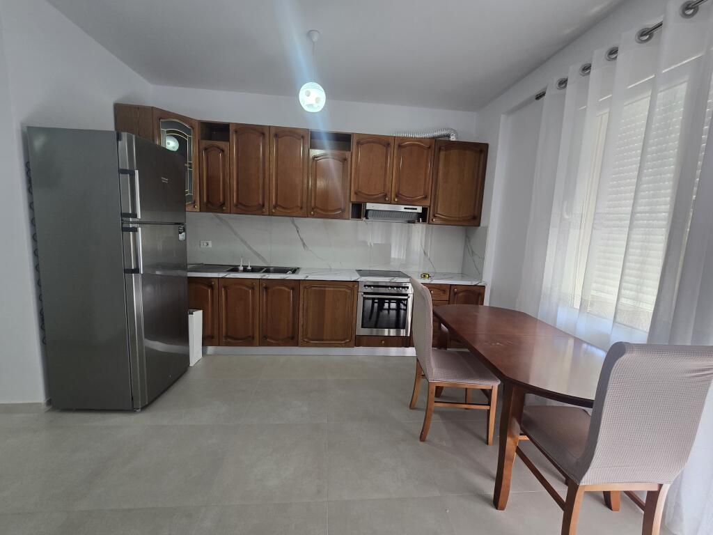 Apartament 2+1+2+Ballkon me Qira 600€* 5 Maji