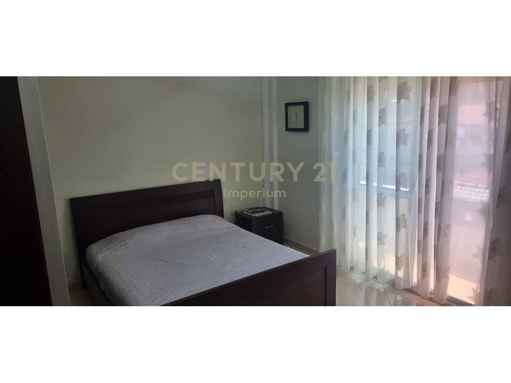 Apartament 2+1 me Qira – Zogu i Zi, Kati i 4-t, Vilë Private.