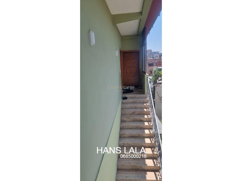 Apartament 2+1 me Qira – Zogu i Zi, Kati i 4-t, Vilë Private.