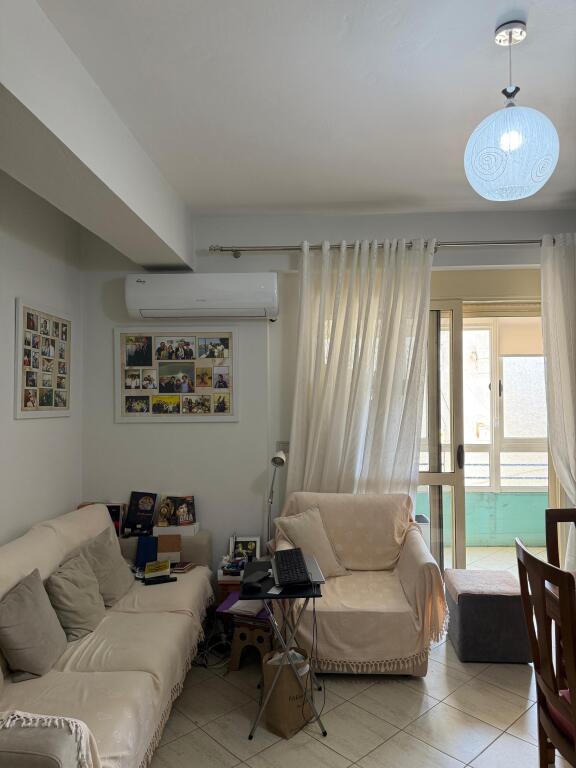 🏡 Shitet Apartament Modern 2+1 në Lungomare, Vlorë